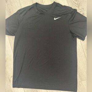 Nike men’s dri fit shirt, size medium